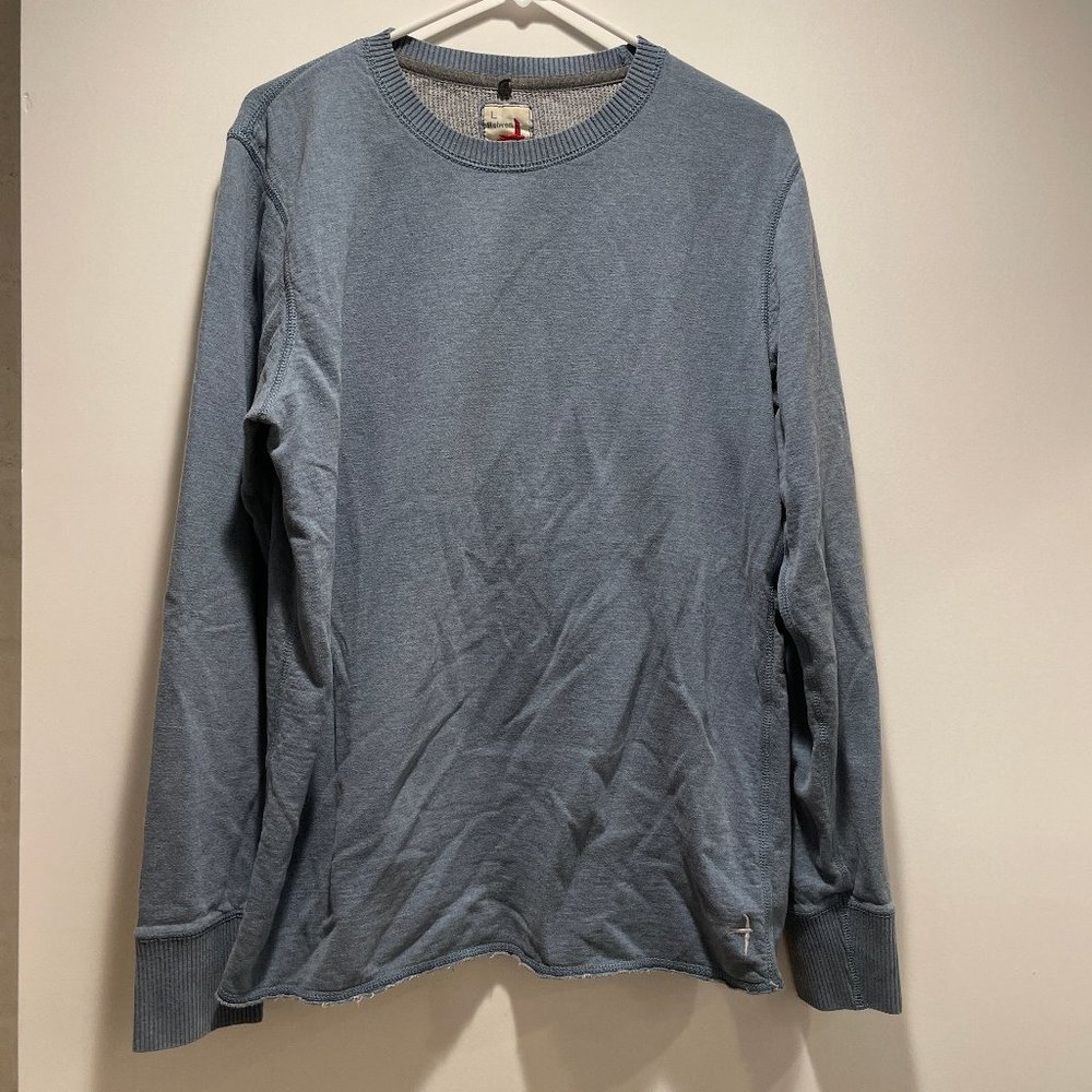 Relwen Blue sweater/sweatshirt
